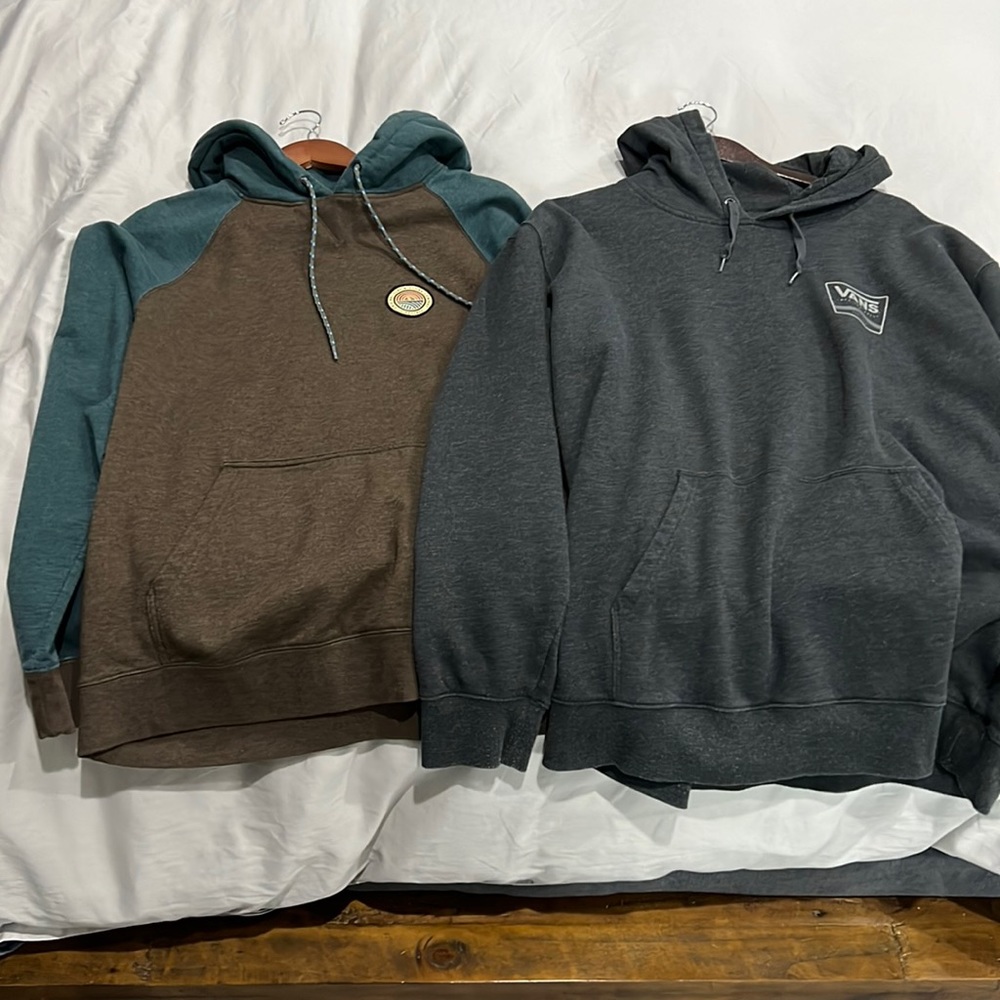 Men’s hoodies 2 for 1.